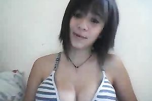 Skinny hottie with glamorous large pointer sisters lastly takes off her bikini