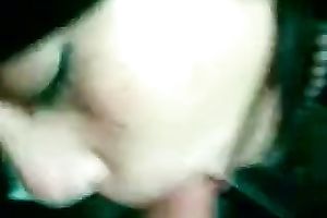 I am a very experienced wench and I know how to give a wonderful oral job