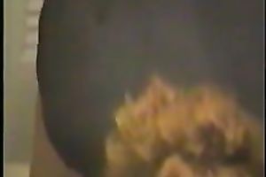 Skinny honey acquires in nature's garb in the changing room and exposes her pointer sisters