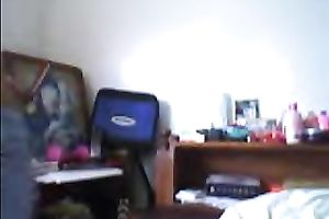 Webcam solo with a chubby exotic milf playing with her whoppers