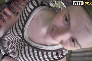 Juggy dilettante sweetheart pleases a man with a cook jerking outdoors