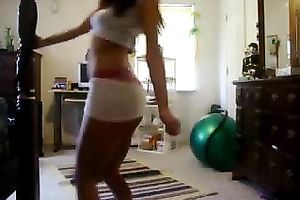 She is a hawt camgirl with awesome twerking skills
