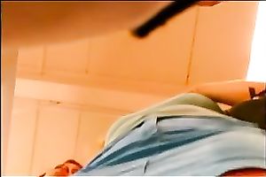 I made a precious upskirt clip of sexy woman in a store