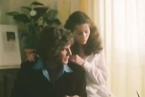 Kinky and hot brunette hair with outstanding body gets a carpet munch