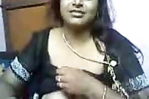 Self assured Indian MILF passionately kisses her paramour