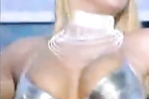 Gorgeous European blond stripper dances so beautifully