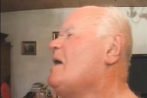 Gwen acquires a mouthful of cookie after sex with an old stud