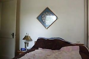 Big-assed prostitute bonks me in the cowgirl position