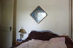 Big-assed prostitute bonks me in the cowgirl position