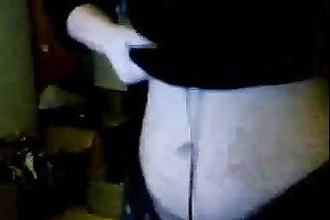 Slutty web camera blond wearing glasses plays with her limber mambos