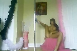 My tall and leggy girlfriend is the most good pole dancer on Earth