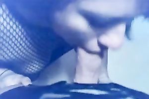 Hot brunette hair skank from the nightclub gobbles schlong unfathomable