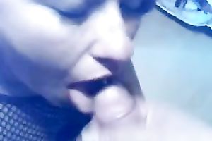 Hot brunette hair skank from the nightclub gobbles schlong unfathomable