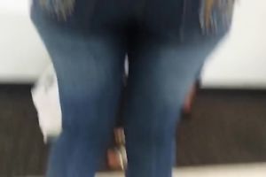 These nymphos with huge booties know how to attract a man's attention