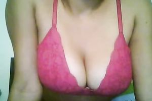 Colombian babe with large mangos is masturbating like insane