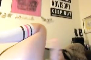 Frisky and bodacious hoe bonks her cookie with her sex tool