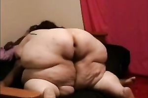 That sex-starved floozy was so hungry that I though this babe would drink me alive