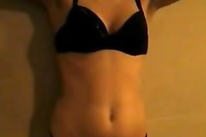 My fleshly GF shows her amazing caboose for the livecam