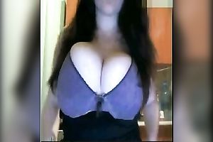 My big-breasted web camera ally shows her heavy tits
