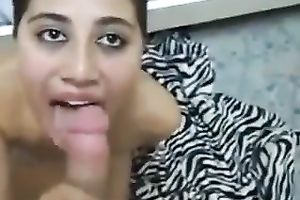 Hot young girlfriend gives me excellent head just like this babe should