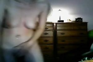Amateur brunette hair BBC slut shows her ideal body for the livecam