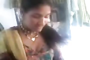 Skanky Indian mamma flashes her hairless bawdy cleft upskirt