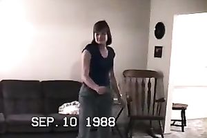 My hawt girlfriend knows to put on a wonderful striptease show for me