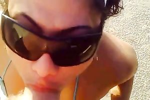 My goo addicted girlfriend knows how to give astonishing head