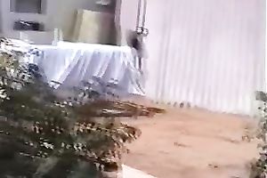 Wifie receives all bare to receive a hawt tan at the back yard