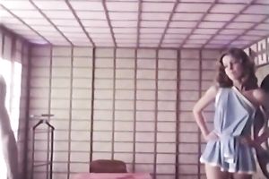 Delightful dark brown hottie gives astounding oral-job to a stud