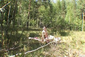 Hot tart acquires ful exposed at the lake and fondles herself