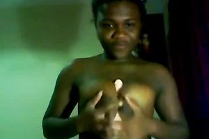 Boobalicious ebony seductress can't live without to masturbate on cam