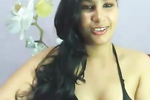 Chatting with a hot brown skin latin babe in hawt straps on livecam