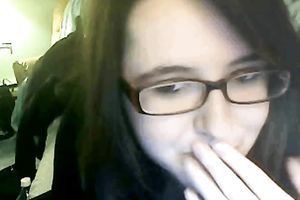 British hoochie flashes her soaked boobies and booty