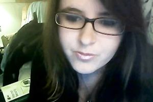 British hoochie flashes her soaked boobies and booty