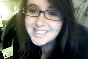 British hoochie flashes her soaked boobies and booty