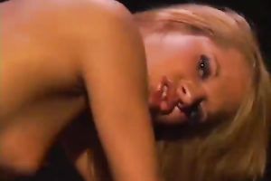 Alluring blond hottie acquires screwed in hardcore style