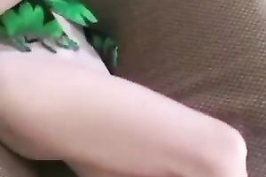 Who else has a milf golden-haired girl who loves eating cum