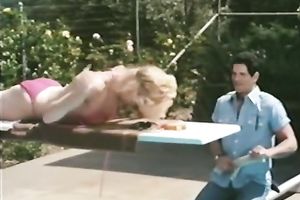 Blonde milf got her taut and moist vagina finger screwed