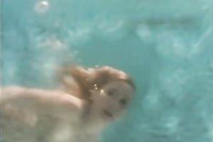 Blonde milf got her taut and moist vagina finger screwed