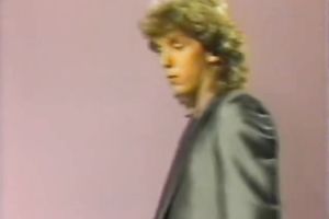 Big breasted lusty dark brown gives precious blowjob to her paramour in hotel room