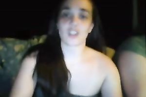 Amazingly sexy cam-whores shows off their bubble booties