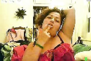 Plumpy big beautiful woman Latina cheating wife shows me her nifty butt on livecam