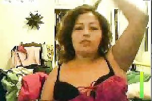 Plumpy big beautiful woman Latina cheating wife shows me her nifty butt on livecam