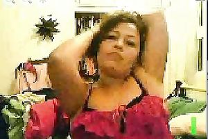 Plumpy big beautiful woman Latina cheating wife shows me her nifty butt on livecam