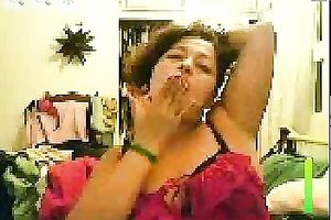 Plumpy big beautiful woman Latina cheating wife shows me her nifty butt on livecam