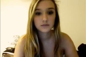 Teen babe looks so sexy on cam as that babe masturbates