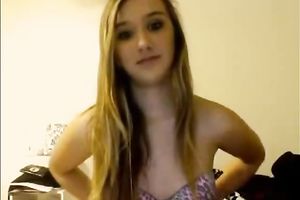 Teen babe looks so sexy on cam as that babe masturbates