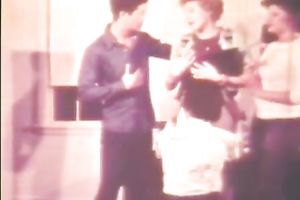 It was so facile to entice this latina milf for trio