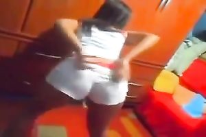 I simply love shaking my luscious wazoo in front of my web camera